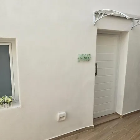 The Alley Apartamento Gudja